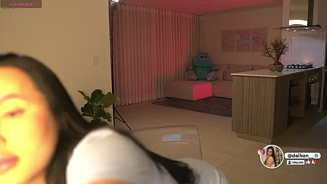 Daihanwatson  online show from February 13, 3:41 am