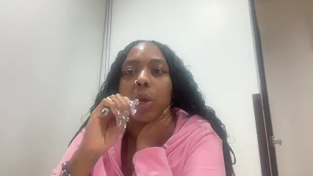 ChocolateCakeQueen online show from March 7, 12:28 am