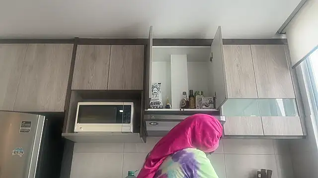 ChocolateCakeQueen online show from January 6, 7:17 pm