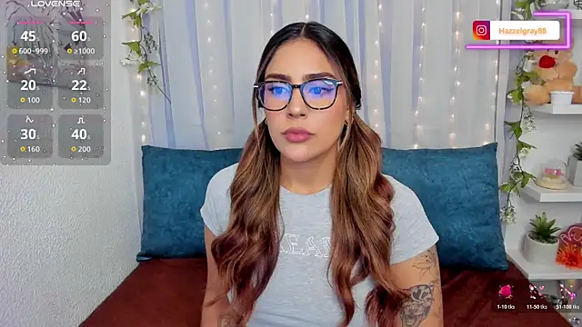 HazzelGray online show from March 31, 1:44 pm