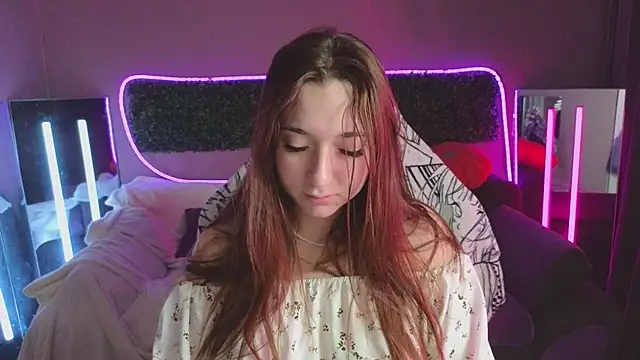 YasmineWest online show from November 7, 2:17 am