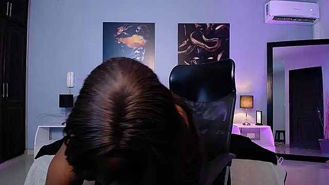 JasmineCampbell  online show from September 13, 8:17 pm