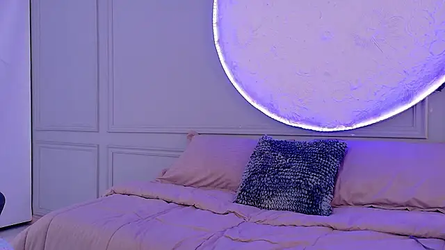 martina duque  online show from March 7, 9:22 pm