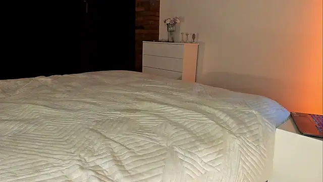 Rachel Rey online show from February 26, 6:40 pm