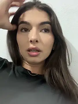 Coralinee 01 online show from February 21, 1:28 am