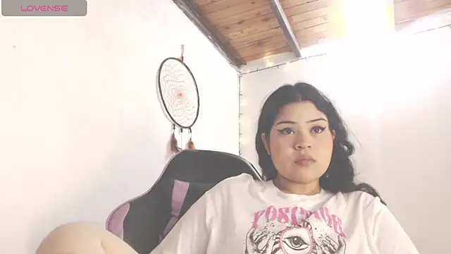 dollysweettt666 online show from April 20, 5:32 am