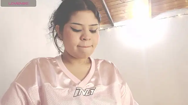 dollysweettt666 online show from April 19, 4:45 am