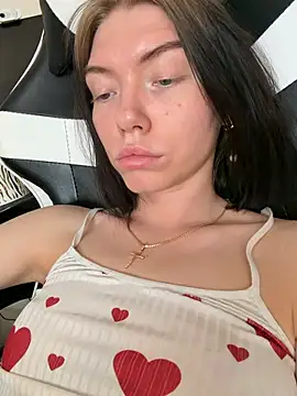 Lisaaa Alisa online show from April 16, 4:46 am