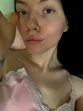 Snapshot of Lisaaa_Alisa chatting on October 20, 11:24 am Lisaaa Alisa online show from October 20, 11:24 am