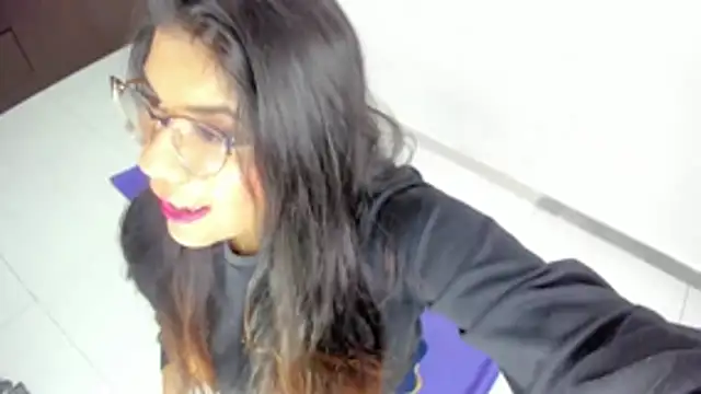 Luna Dumont online show from February 7, 11:25 am