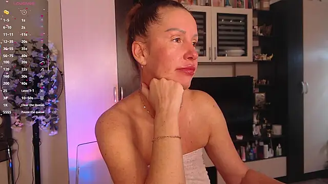 SheilaRyan online show from October 28, 4:51 am