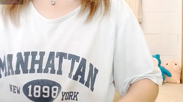 Snapshot of xxAIxx chatting on October 16, 2:41 pm xxAIxx online show from October 16, 2:41 pm