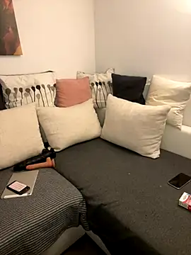 LizzyLush  online show from October 21, 8:35 pm