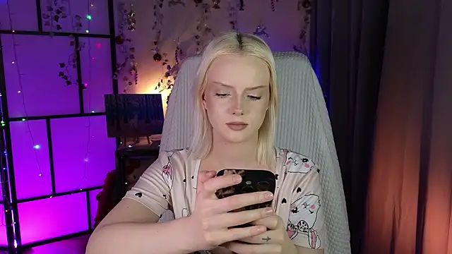 ImBonBon online show from February 23, 11:59 pm