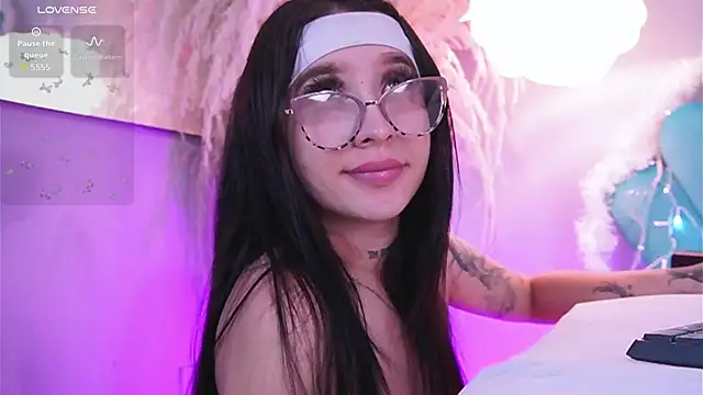 EriKlein online show from December 17, 10:47 pm