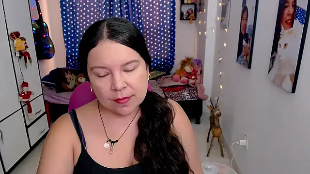 claryssa  online show from February 23, 7:46 pm