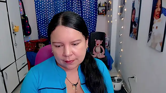 claryssa  online show from November 10, 10:05 pm