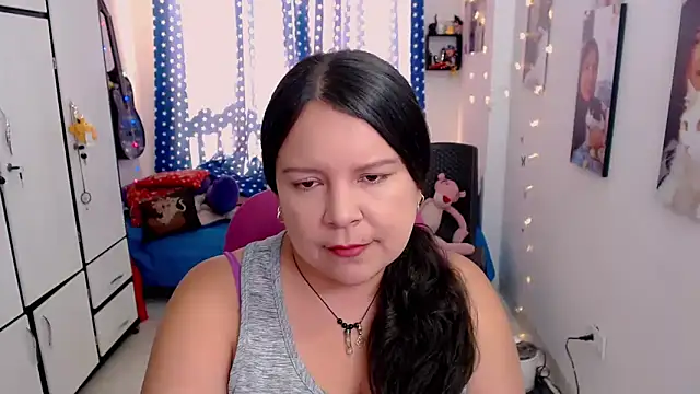 claryssa  online show from November 6, 5:41 pm