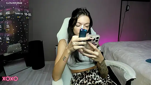 Snapshot of Mariella_Adamss chatting on September 30, 12:55 pm Mariella Adamss online show from September 30, 12:55 pm