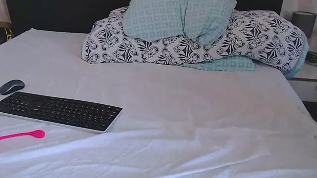 legalyblond online show from March 19, 10:08 am