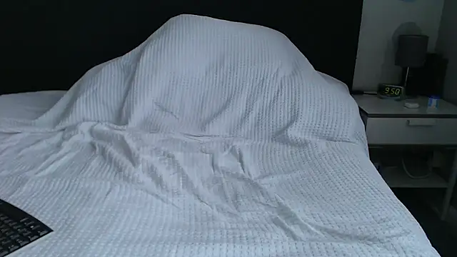 legalyblond online show from December 2, 8:48 am