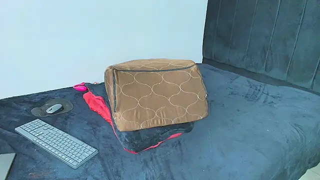 Rouse bell online show from October 3, 1:22 am