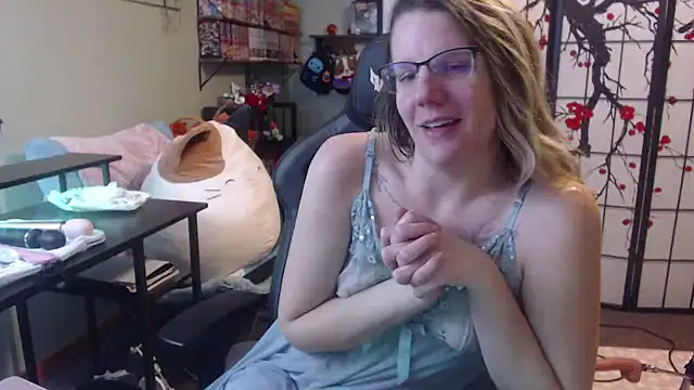 Sarahtineke online show from February 26, 12:59 pm