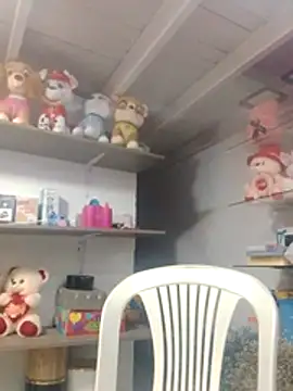 Snapshot of VivienAndClark chatting on October 28, 9:41 pm VivienAndClark online show from October 28, 9:41 pm