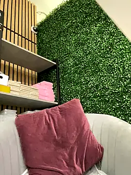 Deonta  online show from November 27, 5:05 pm