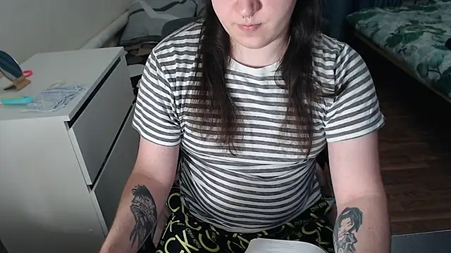 EvaMiron online show from February 10, 2:53 pm