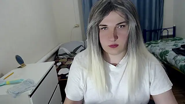 EvaMiron online show from March 25, 2:31 pm