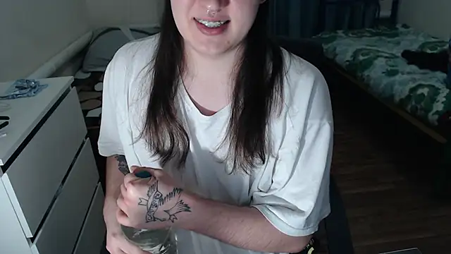 EvaMiron online show from December 5, 6:53 pm