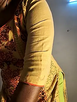 FANTASY QUEEN 07 online show from April 30, 2:28 am