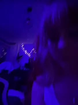 kinkygirl420x online show from March 5, 10:38 pm