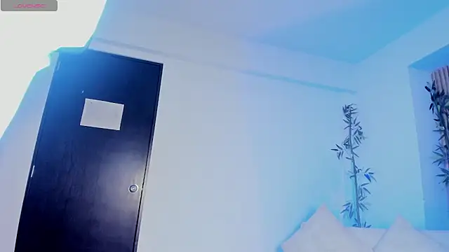 alicee smithh1 online show from October 6, 8:46 pm