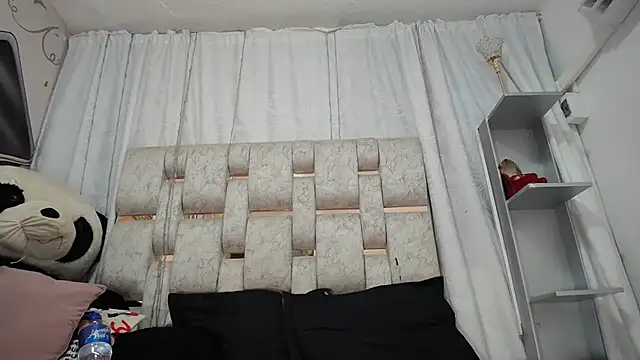 KEYRA-MILLER- online show from March 21, 1:43 am