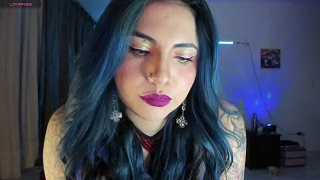 black wiidow online show from March 20, 5:34 am