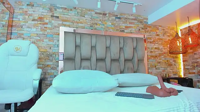 karla dunn online show from September 17, 8:51 pm