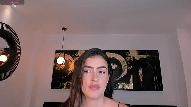 PaulinaSantos  online show from April 17, 8:00 pm