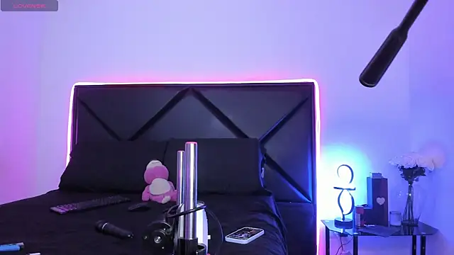 ScarlettAndClark online show from November 6, 11:21 pm