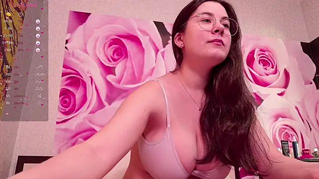  Horny Nikkii online show from September 26, 9:07 am