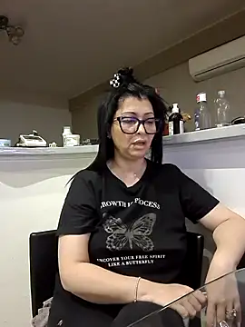 Milf Abigail online show from November 24, 2:02 am