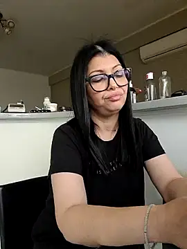 Milf Abigail online show from November 18, 9:21 am