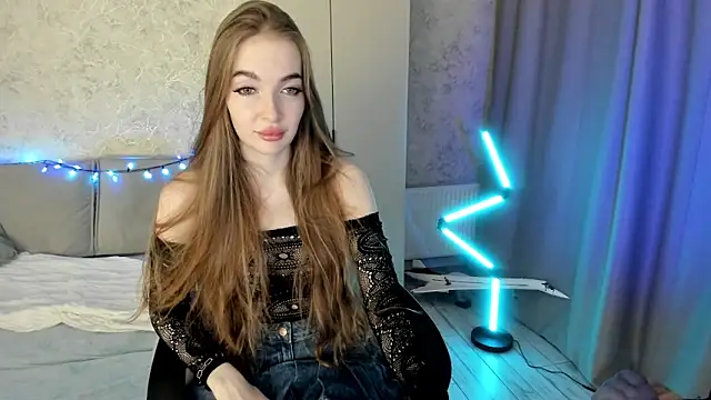 LissaCain online show from February 2, 11:59 pm