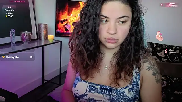 MelSaunders online show from May 28, 11:02 pm