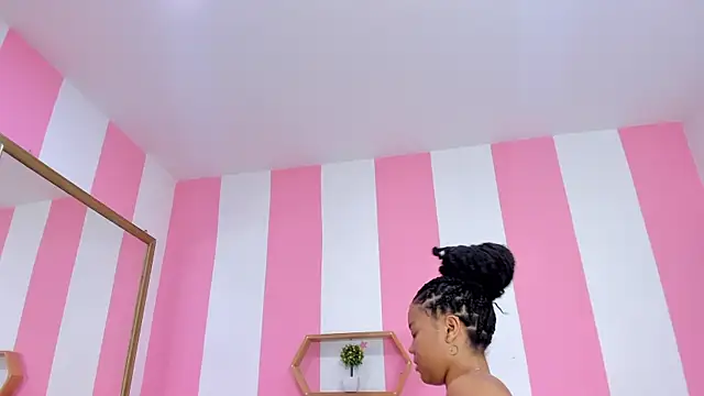 ISABELLA 020 online show from June 2, 12:50 pm