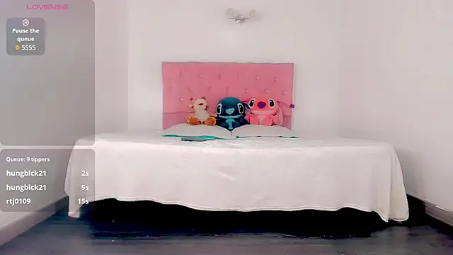  Riannagarcia  online show from March 19, 9:19 pm