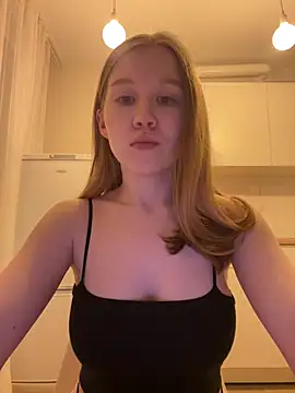 Eva Weyne online show from February 4, 10:02 pm