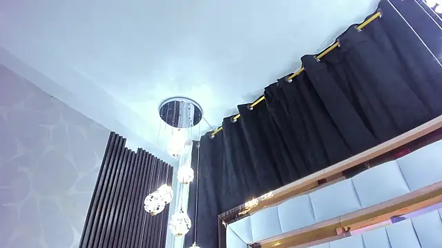 SarayRoyse online show from December 20, 7:18 pm