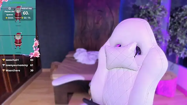 Evelynn online show from December 18, 11:48 am